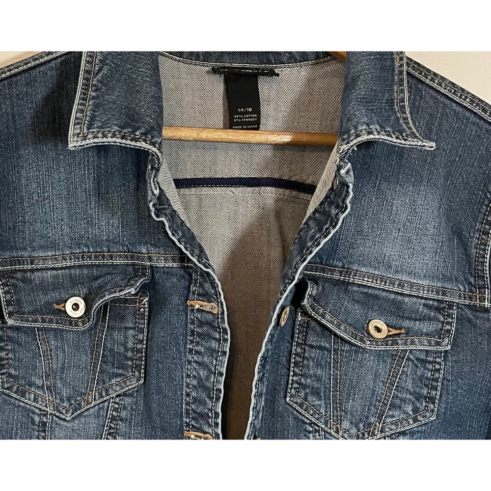 Lane Bryant Jean Jacket, classic style, SZ 16/18. Nice shape, no stains or tears